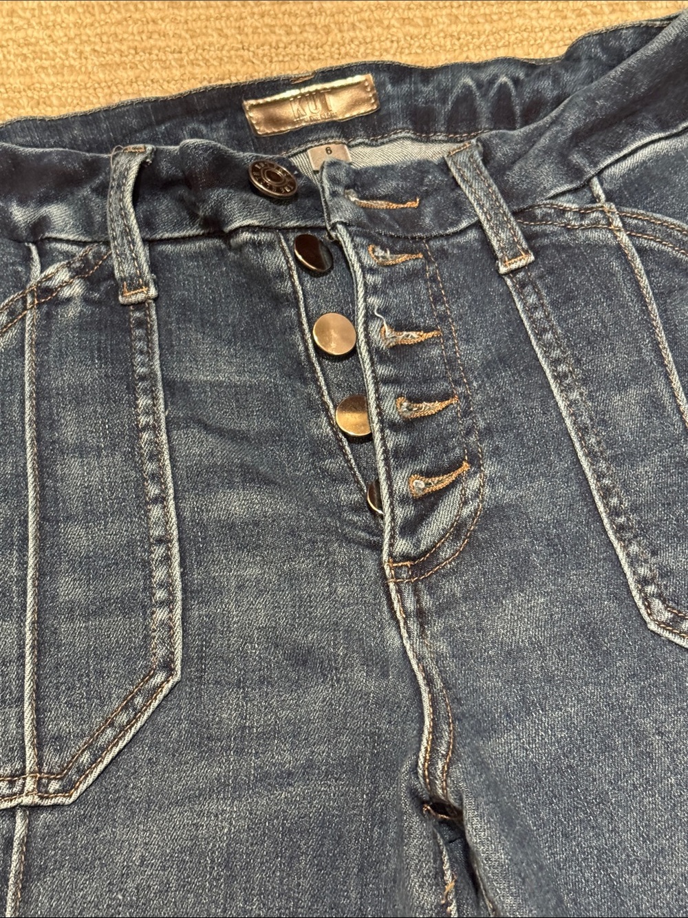 Kut from the Kloth Meg High Rise Medium Blue Wide-Leg Button-Front Jeans - Picture 2 of 6